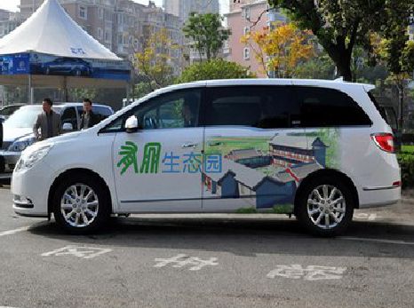 津市户外车贴喷绘如何保持效果?